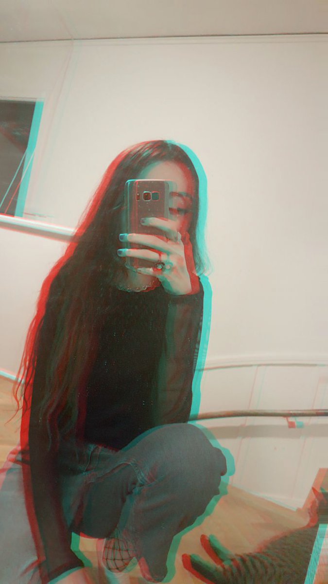AliasCarbon's tweet photo. Fishnets DO make everything look good 🖤 #corpsetwtselfieday 

#Streamagoraphobic 
https://t.co/0iMhZWHaIU https://t.co/HGRue1MskP