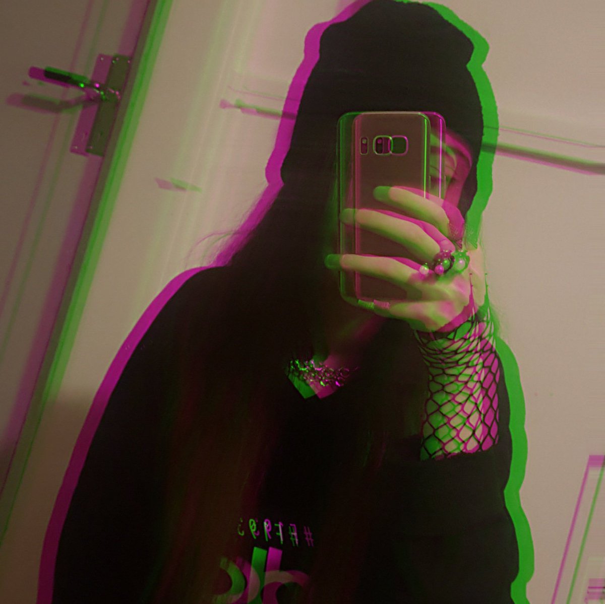 AliasCarbon's tweet photo. Fishnets DO make everything look good 🖤 #corpsetwtselfieday 

#Streamagoraphobic 
https://t.co/0iMhZWHaIU https://t.co/HGRue1MskP