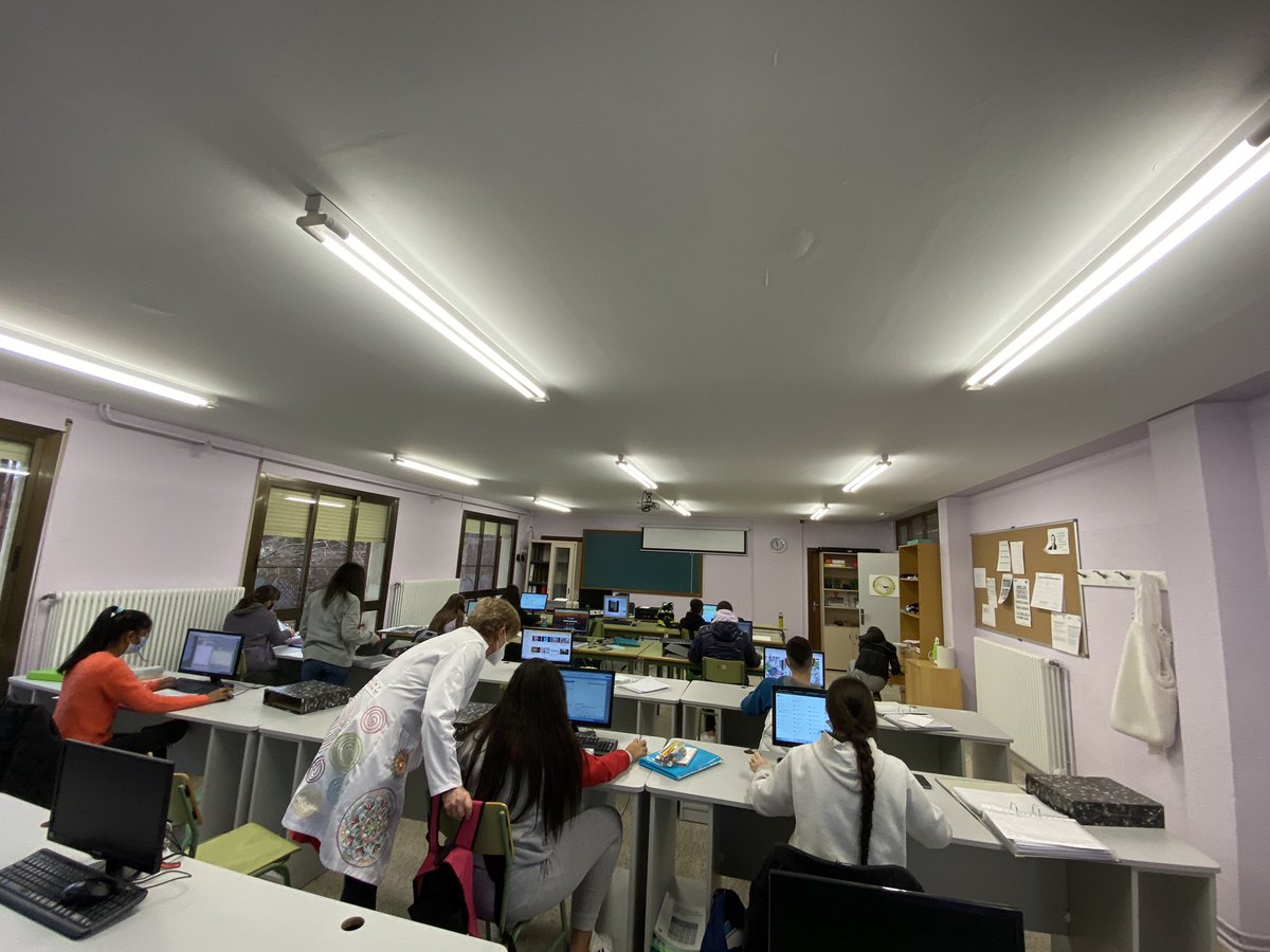Estamos de nuevos trabajando.
Si tenéis alguna duda sobre nuestro catálogo, no dudéis en contactar con nosotros ante cualquier duda.🙌🏻🙌🏻