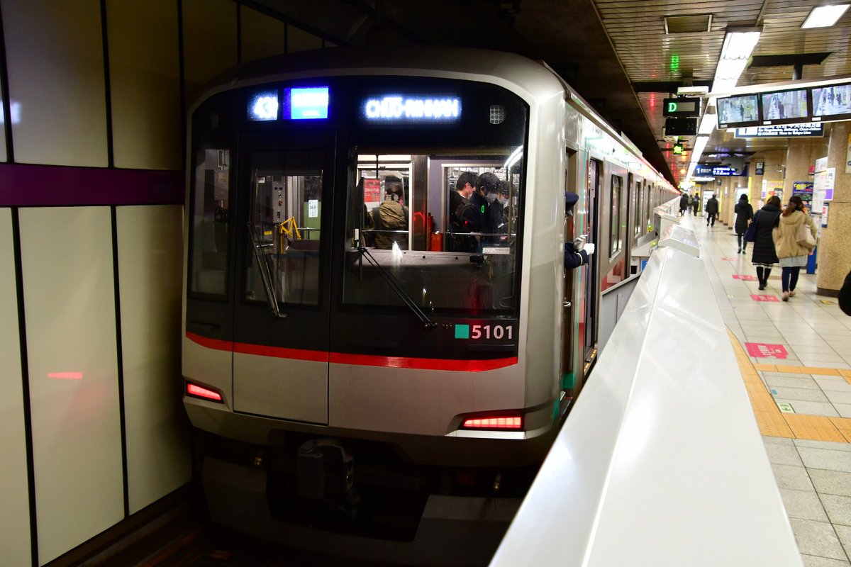 TK_Local0127's tweet photo. 5101F、1号車(5101号車)のみ前面・側面の行先と運番が白色LEDになる！ https://t.co/rgICUVsXtm