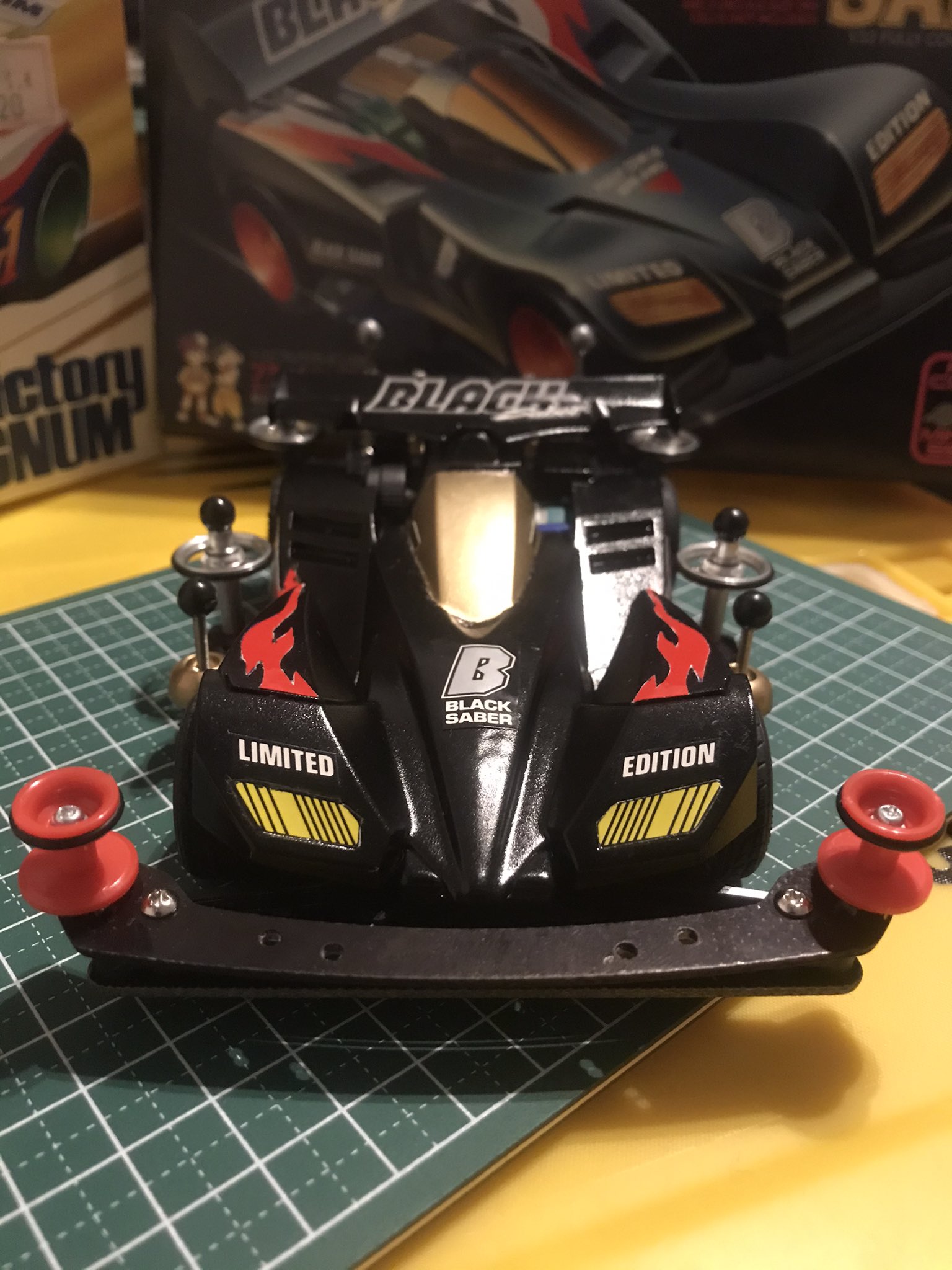 ミニ四駆 ブラックセイバー VIPカー仕様 塗装品 レッツ＆ゴー TOMY MALL Original TOMICA Premium Unlimited Mini 4WD Bakusou