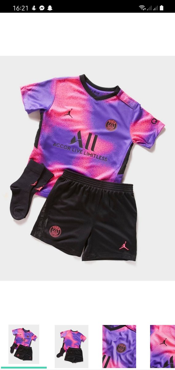 CourtneyskieeX's tweet photo. So can we discuss. What a beautiful creation this kit is😍😍 ordered for my little boy. #ParisSaintGermain #4thkit #jordan #PSGxJordan #PSG https://t.co/FayPC9cJv0