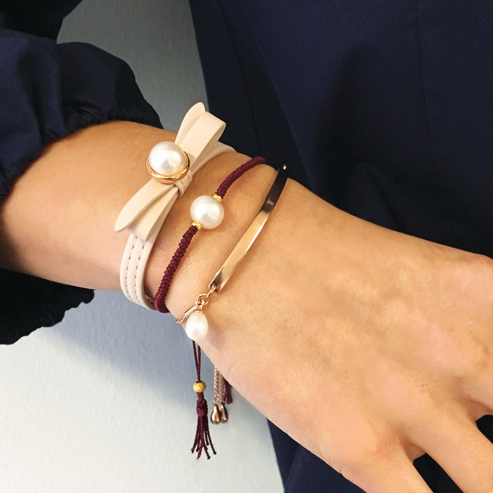 Show your best friend this Valentine's Day is all about them with a Friendship Bracelet 💛. Treat yourself at the same time for a matching arm stack! 
Use code LOVE20 at check out for 20% off...
zcu.io/aFZv 

#pearljewellery #armcandy #bracelet #jewellery #treat