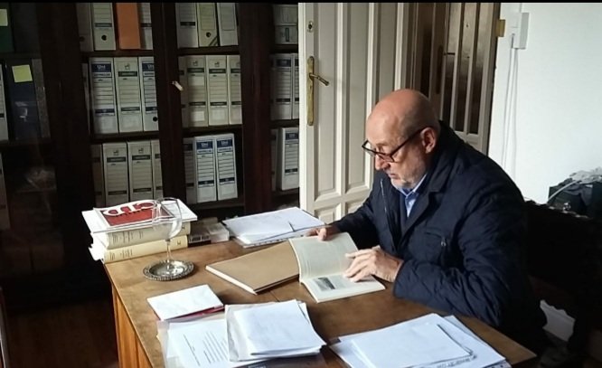 <a href="/fundacionRMP/">Fundación Ramón Menéndez Pidal</a> El archivo pidalino es un remanso de paz y de cultura. Recuerdo el estupendo rato que pasamos allí <a href="/IgnacioSimonet/">Ignacio Simonet</a> y yo, en vuestra compañía y entre libros y papeles antiguos, la tarde del 23 de octubre de 2019. Parecen ya tiempos lejanos, con la que nos cayó encima poco después.