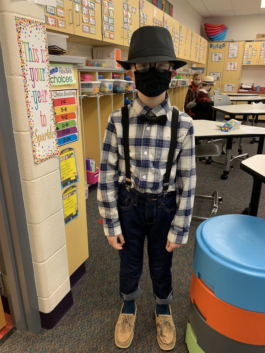bookWCES's tweet photo. 100th Day of School and I have a bunch of 100 year olds in first grade today! #firstgrade #wolfcreekadventures https://t.co/Fu6qgrMQHd