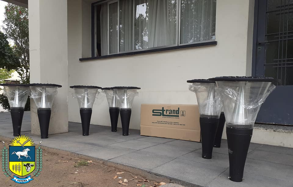 STRAND_SA's tweet photo. [Noticias] Nos fuimos a Parera (La Pampa) y llevamos un regalo ❤️

#Parera #LaPampa #Raices #iluminacion #iluminaciónPublica #alumbrado #alumbradopublico #luminarias #luminariasled #led #farolas #farolasled #obras https://t.co/rpB7Qn1mgy