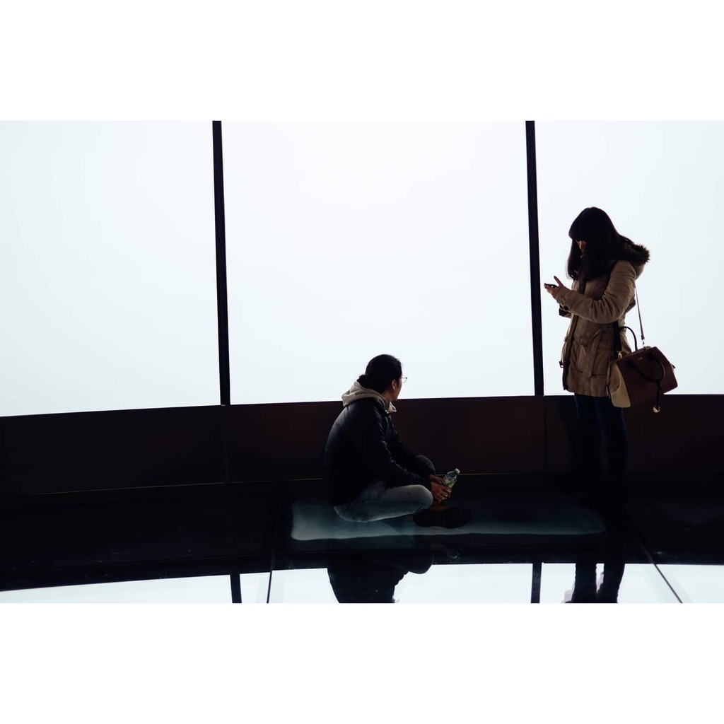 dalherring's tweet photo. The bottom level at the top of Space Needle was perfect people watching. The lighting created a very ethereal environment which felt very sci-fi to me. We were all walking, standing, and sitting in the sky.

#visitseattle #seattle #washington #city #city… https://t.co/8aoVPvW5gW https://t.co/uKmqAqxZoU