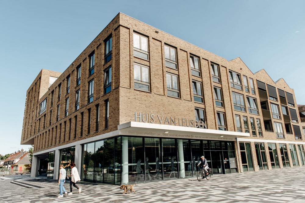 Wil jij als begeleider aan de slag midden in het centrum van Leusden? Solliciteer dan snel op deze moderne werkplek, na een online kennismaking volgt er een meedraaidienst bij het Huis van Leusden!

Bekijk de vacature op werkenbijabrona.nl
#werkenbijabrona #gehandicaptenzorg