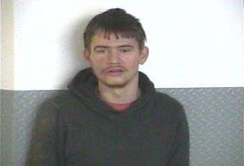 alliehennard's tweet photo. UPDATE @wdnztv11 
Alexander Gardner, 21, is charged w/ 2 counts of 1st degree assault -accused of shooting his father, Jerry Gardner Jr., &amp; grandfather, Jerry Gardner Sr. They were taken to UofL Hospital to be treated for injuries. 

Gardner is in the Hart Co Jail on $50,000 bond https://t.co/UfGu2BcOsA