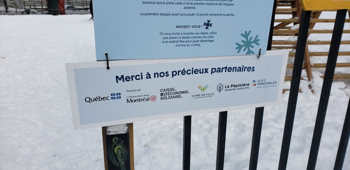 This sat, my family and I went to Parc Lhasa-De Sela and saw that La Pépinière had set up a "Laboratoire de l'hiver", evidently funded by public funders purportedly to (according to their mission statement) counter isolation, build local links and support community initiatives.