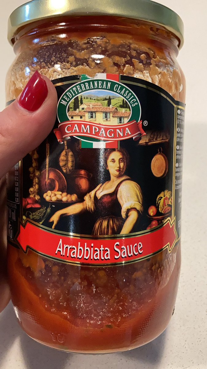 elzasmit's tweet photo. #peerpressure the woman next to me in food lovers literally stockpiled 6 of these in her cart like she was in a 30-second free trolley dash. 

I had to take one to try it.. 🍝 
Will send verdict https://t.co/eYARC4Gcyi