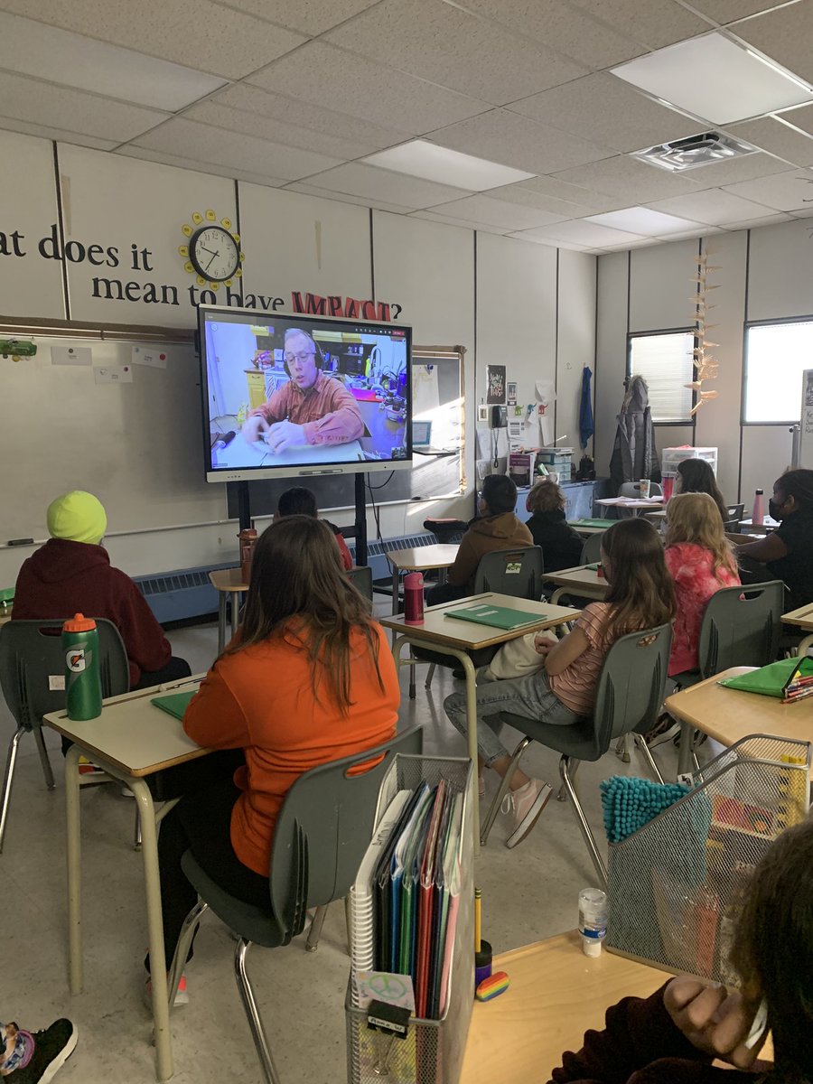 wdsgradesix's tweet image. Having fun with Mr. Dorma today who is teaching us about a very unique substance-oobleck! Stay tuned for further pictures! #learningfromexperts #chemistryfun #newtonianfluids #oobleck