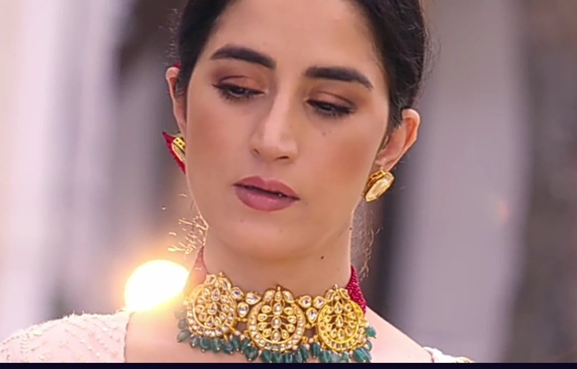 livesania8's tweet photo. #BringBackAP
#APiansDemandJusticeForAnuMom #APSquad #APians
Please someone convey her that there is AP Squad 😭💔💔
Our very own Kashmiri beauty 😭💔😭💔
How could you do that with us
"Sia Betaa" n etc will always Remain close to us 💔😭
#IshqMeinMarjawan2 https://t.co/Vf8WohQkOt