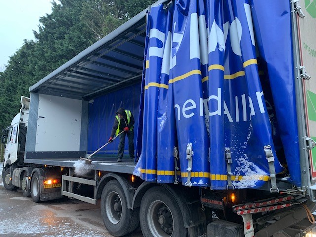 DEXLogistics's tweet image. It may be snowing across most of our depots areas however this will not stop us collecting and delivering your goods! 🚛 #YourBusinessDelivered #Logistics
