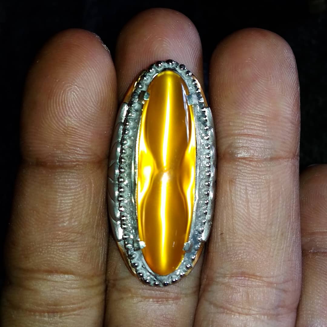 BoedaghA's tweet photo. Yellow gold Rafflesia... 

Borongan lebih murah bos qu.... https://t.co/G3saVbSmtU