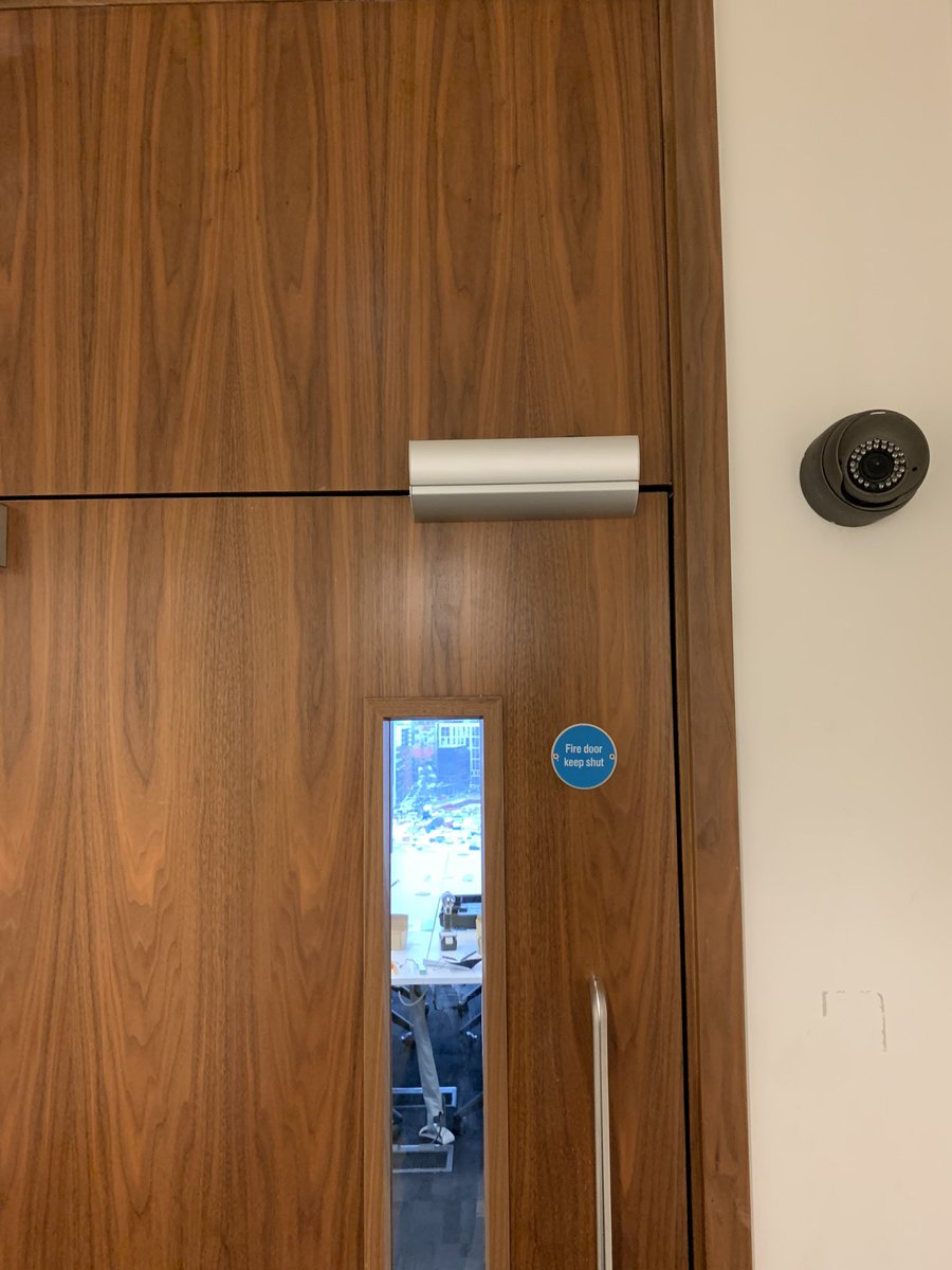 A couple of maglocks being installed this morning to replace the existing shoot bolt locks that were no longer up to the job #london #kent #essex #security #securitysystem #accesscontrol #cctv