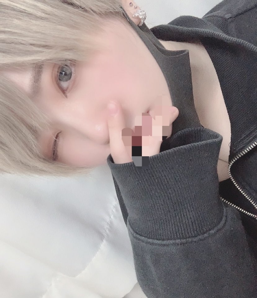 ____19aj_'s tweet photo. もう2月ですね（遅）

自分は明日、明後日試験だ

はぁやだ

明日は早起きなので早めに寝ようと思ったが、寝るには早すぎる時間。
久しぶりにタグ流させて頂きます。

過去画使わせてください。

#RT拡散希望 #男装 #顔真似 #RTした人で気になった人お迎え #再スタート #いいねで気になった人お迎え https://t.co/FjMOKCyez3