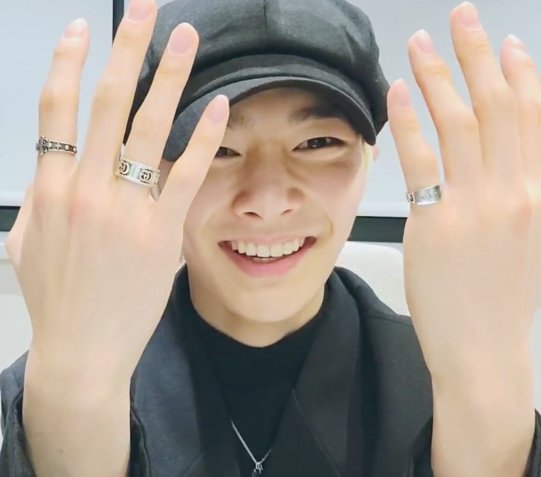 Jeongin rosary ring deals