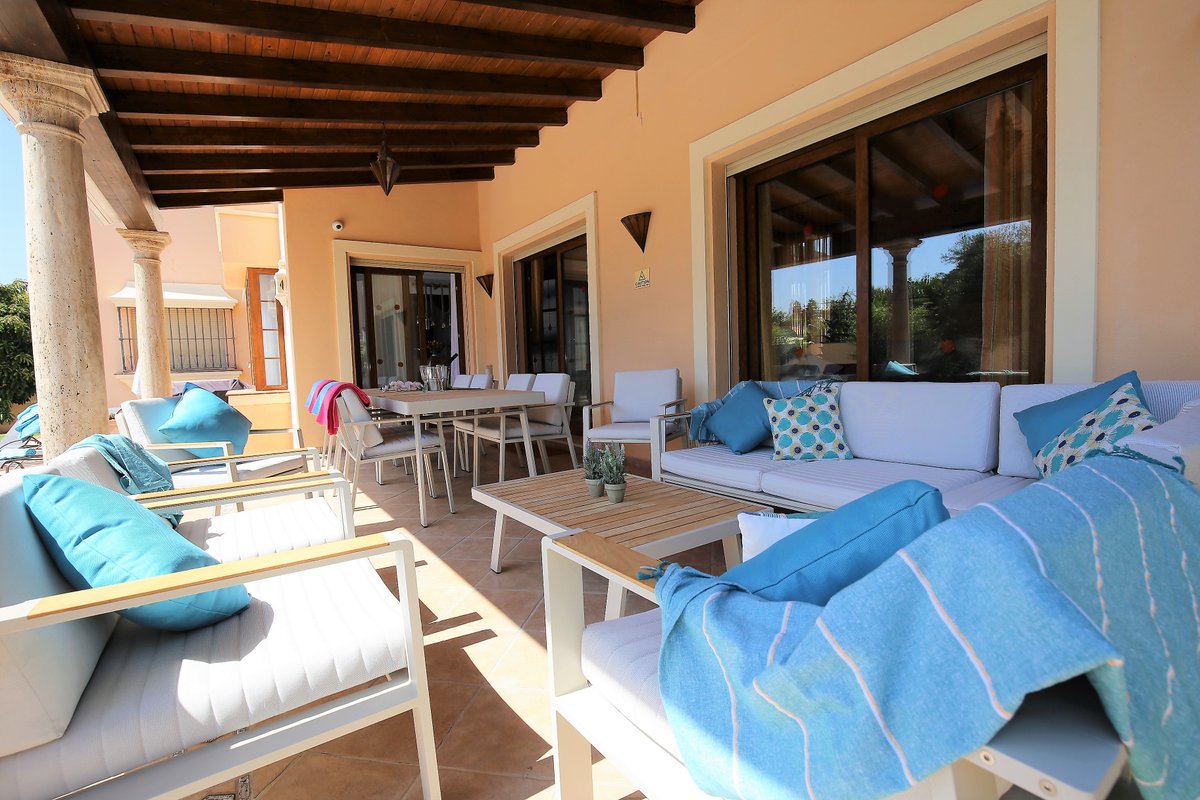 FinestRentals's tweet photo. ⛱HOLIDAY LETTING⛱
🔷Villa Magnolia - San Pedro Beach🔷
Prices from 300€/Night
✔️5 Beds - 5 Bath
✔️Capacity: 10 People
✔️Beachside
✔️Close to Amenities
���️Heated Swimming Pool 
https://t.co/e7QpLXXsyy https://t.co/ezY8iCGY8x