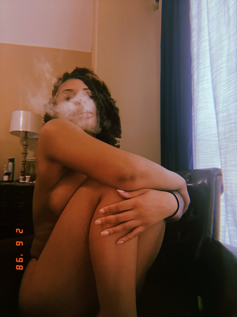 shellbell_22's tweet image. #free #modeling #Melanin