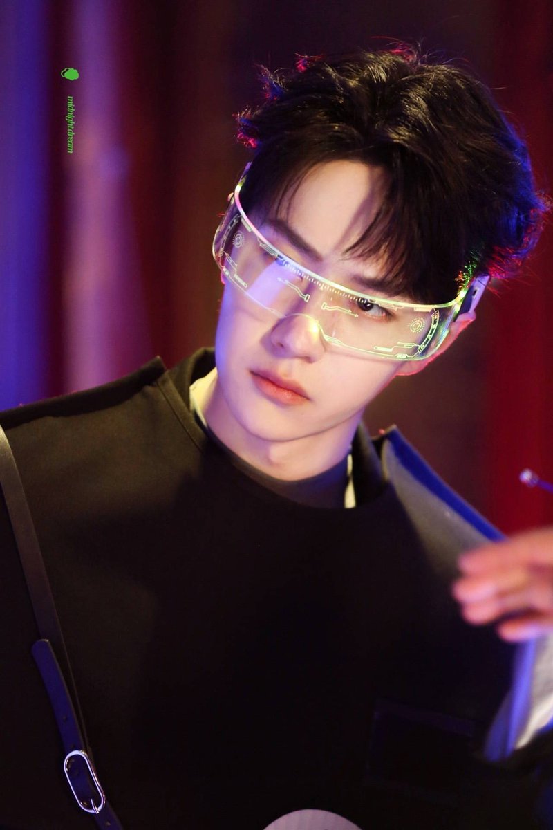 เหิ่กกกกกกกก ตายยยยยยยยยยยยยยยยยยน ดีมากกกกก ดีมากกกกก!!!!!!!!!!!! อ้ยยยย คาริสม่าพุ่งไปนอกโลกกกกกแล้ววววงวว