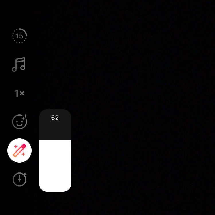 SocialSecretUK's tweet photo. What do you think about Instagram's 'Touch up' feature in Reels? 👀 #SocialMediaTools https://t.co/rulJGgo2fu