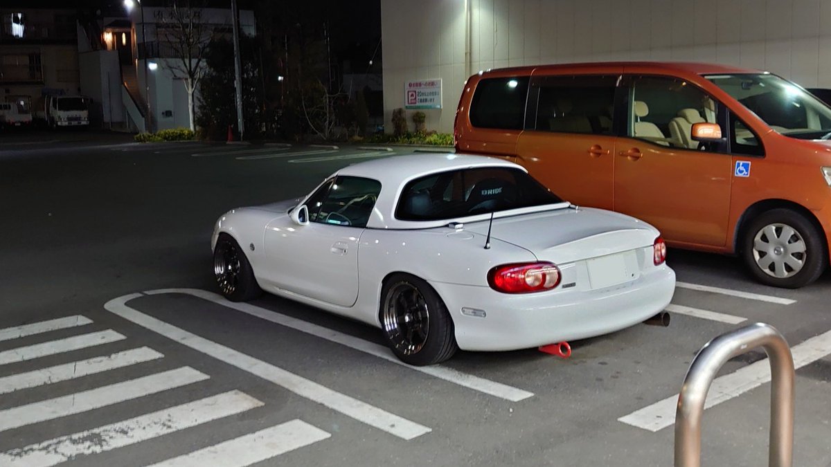 ツラも車高もいい感じなんじゃない 後ろ姿が良くなったねこれ 囲碁ミクのイラスト