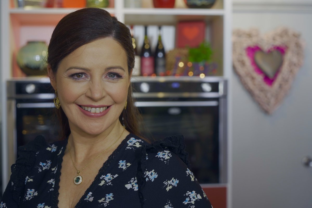 Womans_Way's tweet photo. Love is in the air with an amazing three course meal from #cookingsupremo @Cfulvio #CatherineCelebratesValentines share the love of great food with #WomansWay brought to you by @norahcasey #intheeditorschair #NewIssue #LoveandLaughter #BumperIssue #outnow https://t.co/mn0gQVfJpj