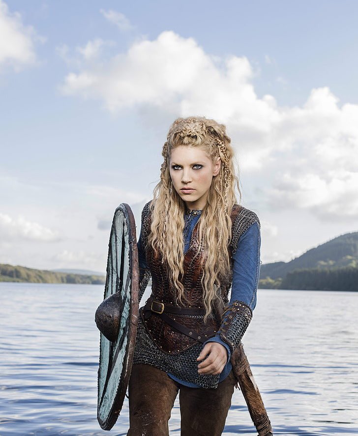 16. Katheryn Winnick dans Vikings.