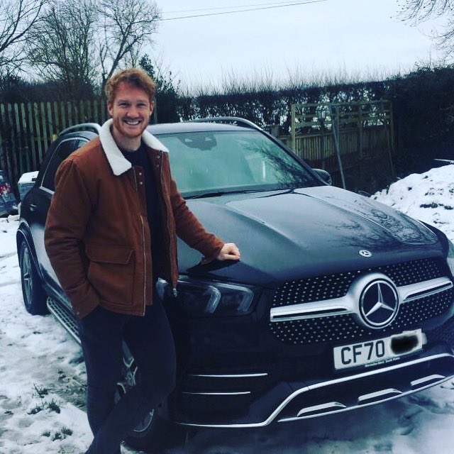 VIPmerc's tweet image. Snow or no-snow, nothing stops our deliveries. Pleasure to drop this GLE to the Olympic legend @gregjrutherford one of our nicest customers. ❄️🚘🥇