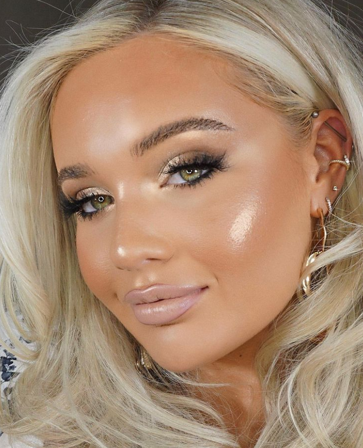 Tutor Clarisse is ✨glowing✨ with Illamasqua Hydra Veil! 

Want to learn how to get that flawless base? Apply now for our HNC courses! bit.ly/GC-ApplyNow