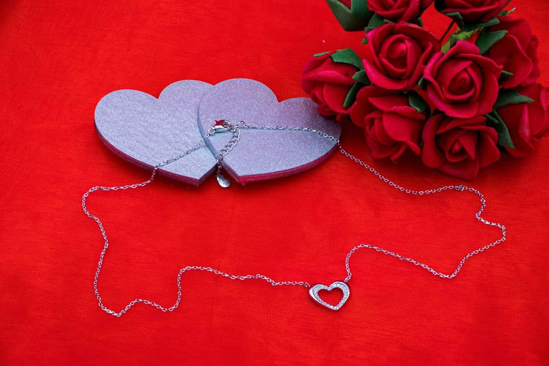 IdaliaShop's tweet photo. W ofercie sklepu znajdziecie biżuterię gotową wykonaną ze srebra oraz wyroby wykonanie ręcznie przez Nas 😍😘🤗 idealny prezent dla drugiej połówki. Zapraszamy https://t.co/8rzaR1xTAC https://t.co/K1S5OFmFPq