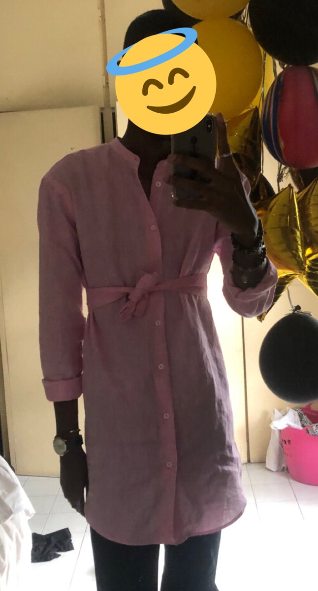 Landry_Mael's tweet photo. On peut faire ça 😂
Y’a deux ans j’ai commandé  la même chemise de gauche . Et j’ai reçu ‘’ma commande ‘’ en rose  !! 
J’ai tjrs mal 😭 https://t.co/tHXmUQ8MYh