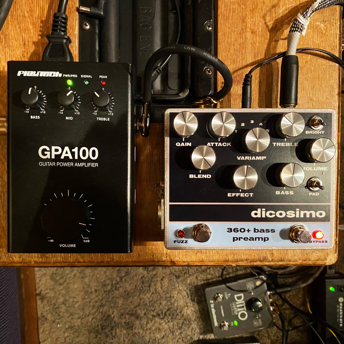 orihararyoji's tweet photo. ��日のアンプ。
acoustic 360を模したViva Analogというプリアンプを組み立てたDiCosimo AudioにSound HouseのClassic ProのパワーアンプをBagendのS15X-Bというセッティングでライブをしてみました。
#dicosimo
#vivaanalog
#acoustic360 https://t.co/1vN7eTr1M3