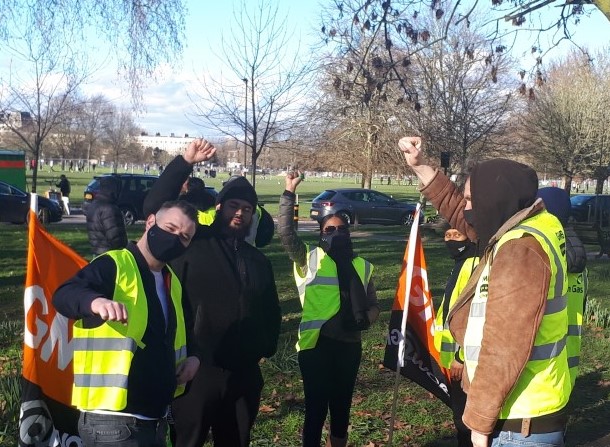 TUCLaurieHeseld's tweet photo. @TUC_LESE proud to visit and support GMB members demonstrating on Clapham Common. Their strike day 16 today, opposing British Gas' brutal fire and rehire tactic, used against key workers! #StopTheBritishGasFire #ExtinguishFireAndRehire #solidarity @GMB_union @GMBLondonRegion https://t.co/JoOLJ3vze0