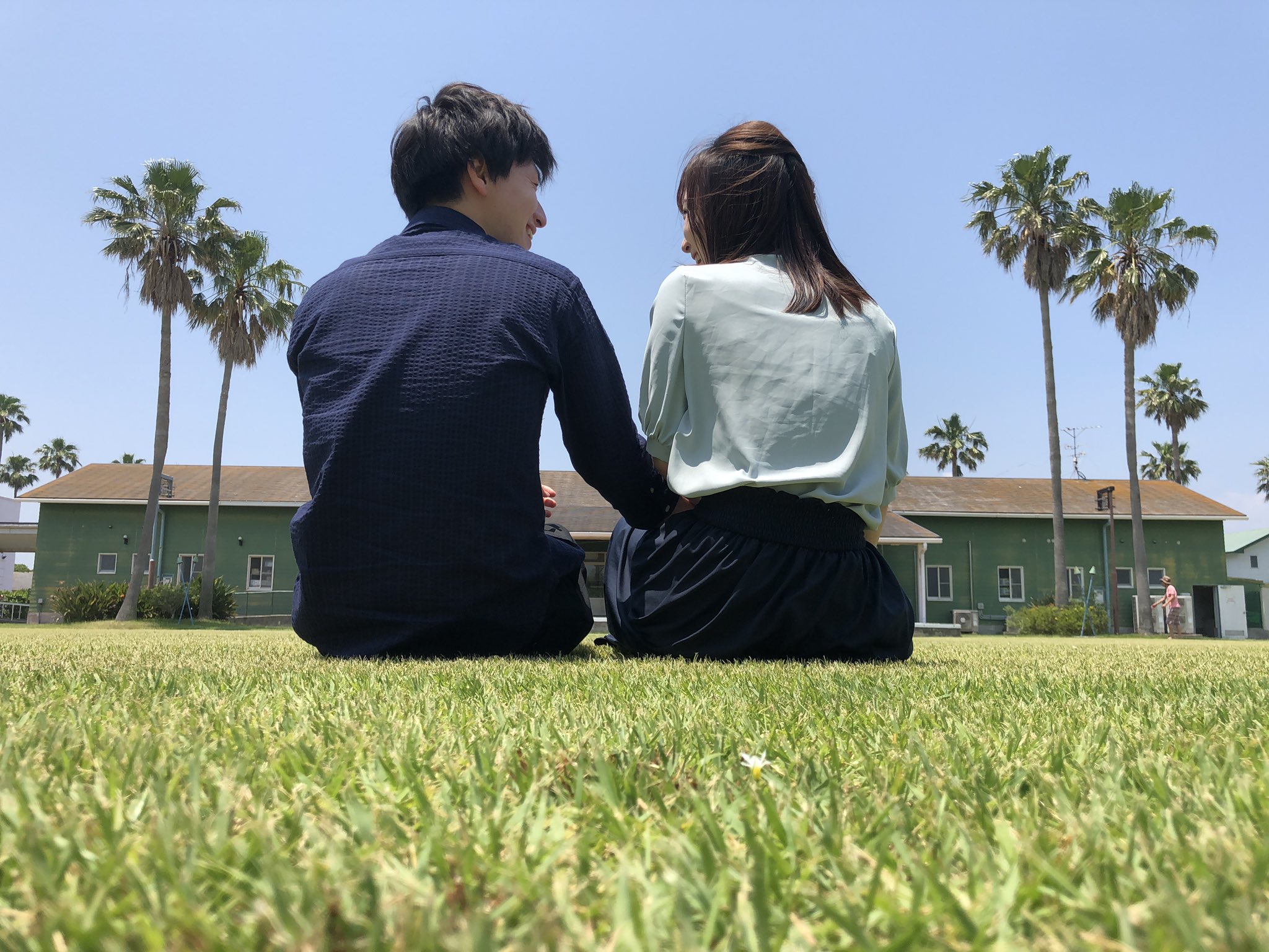 小林 健和 遅くなりましたが 2月５日にtskの岡部楓子アナウンサーと結婚しました 花は持たせるもの だと教えられてきたので持ってもらいました まだまだ右も左もわからぬまま過ごしていますが 皆様から寄せられるコメントで成長していければと思って