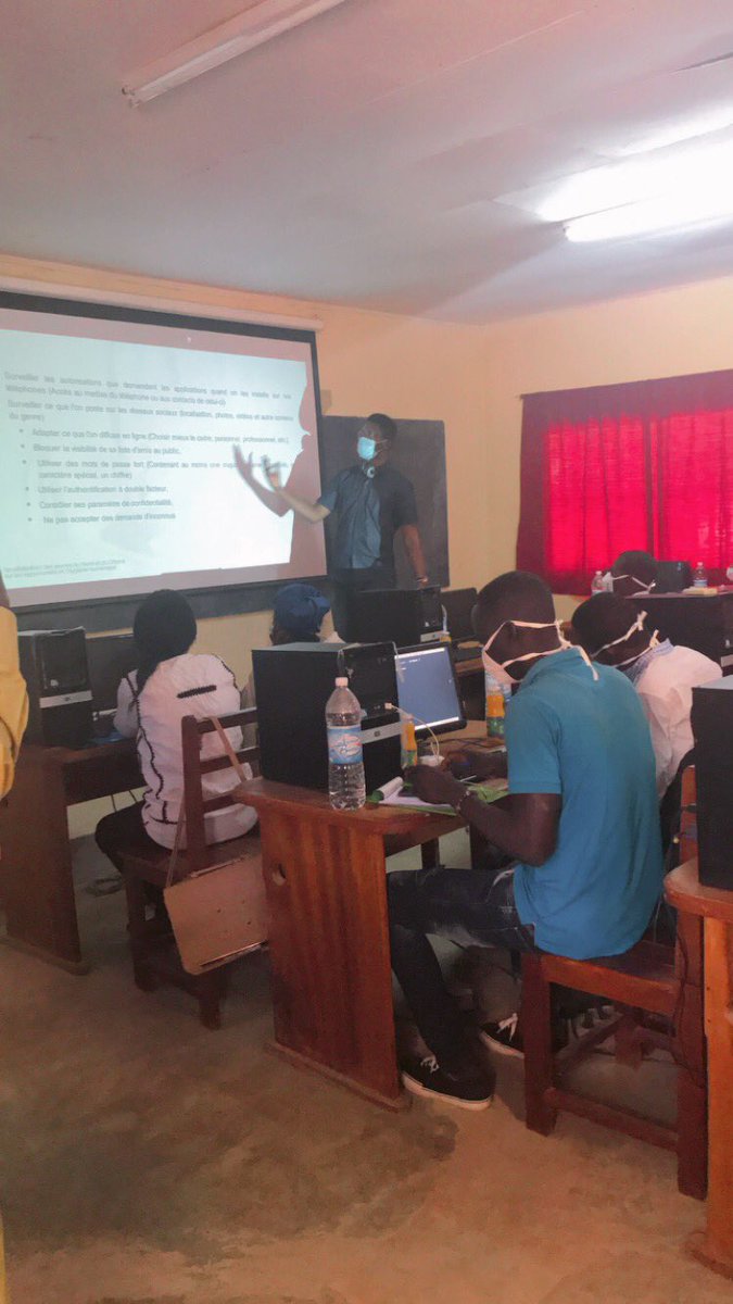 ActivSpaces's tweet photo. Activité de sensibilisation des jeunes à la cyber sécurité et à l’hygiène numérique édition #Garoua2 avec @alida_eboo et @sanixdarker. Excellent moment d’échange avec la jeunesse de la commune de Garoua 2. https://t.co/289kjBH5Ow