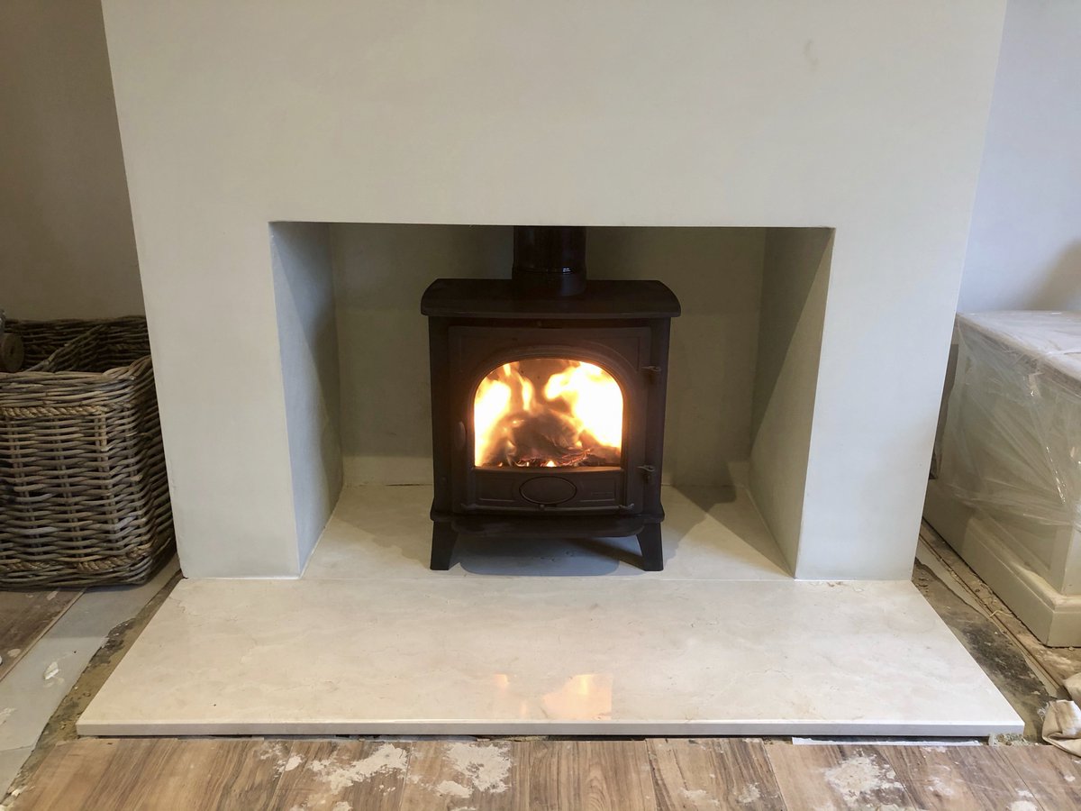 The Stovax Stockton 7 is a perfect fit for a larger fireplace like this one 🔥🔥

Installed in Old Burghclere.

#woodburningstove #woodburner #newbury #whitchurch #berkshire #hampshire #wiltshire