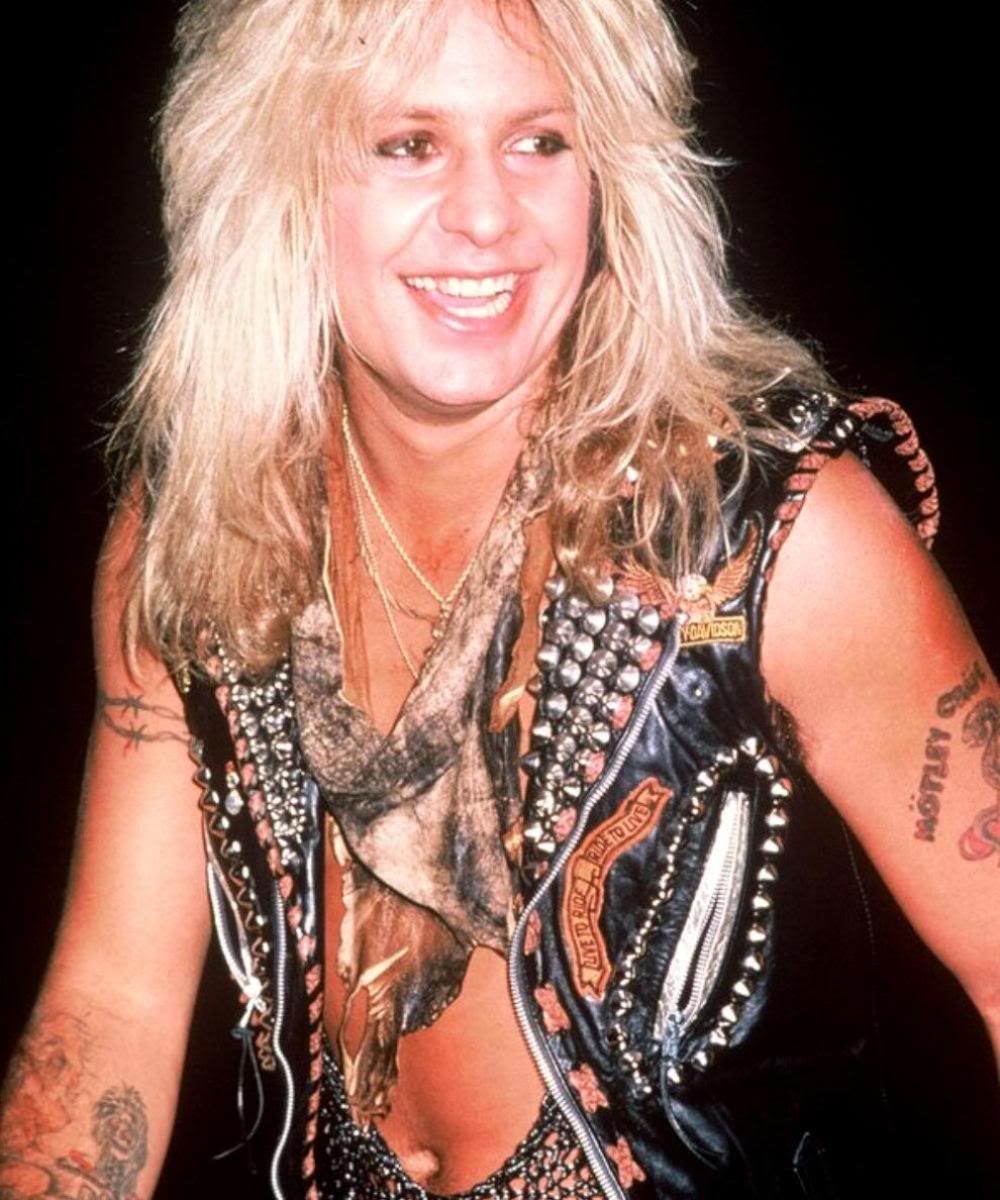 Happy Birthday to Mötley Crüe Singer Vince Neil. He turns 60 today. 