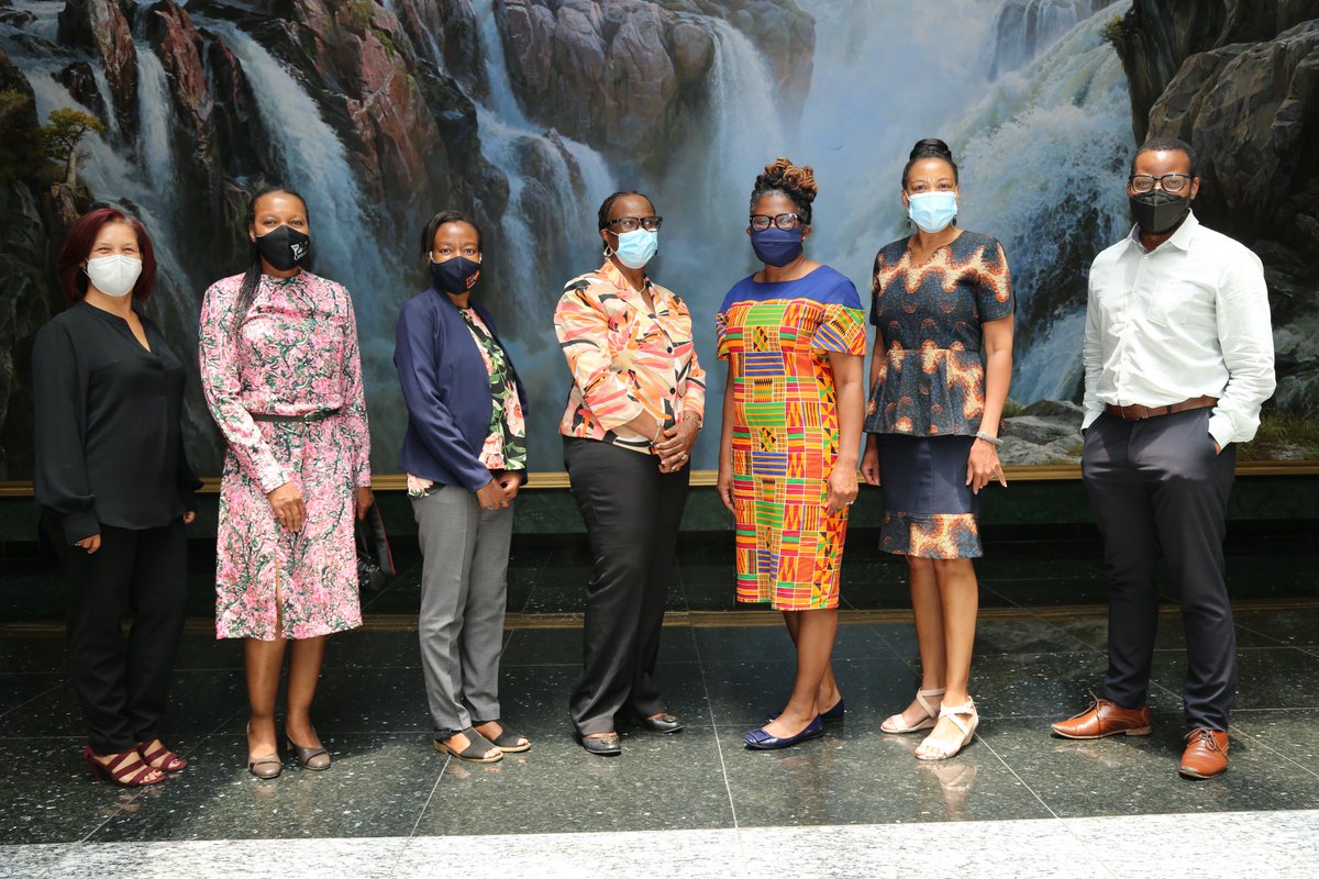 FirstLadyNam3's tweet photo. We applaud the exceptional @UNFPA_Namibia team for co-creating a new nimble partnership paradigm that is focuses more on the strategic, real and felt needs of beneficiaries. We are thrilled to prove the far reaching value of investing in meaningful partnerships. 

-End Thread- https://t.co/AqAcxneEUH