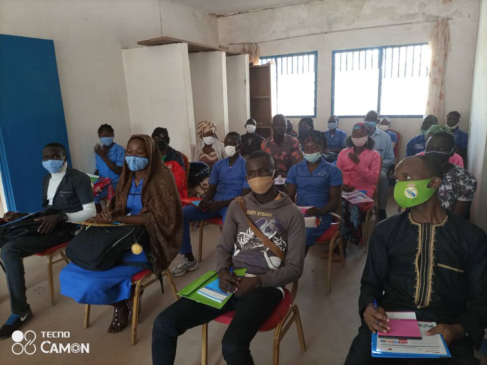 ActivSpaces's tweet image. Giz à travers son programme #Pradec et Activspaces mènent simultanément en ce moment des activités de sensibilisation des jeunes sur l’hygiène numérique et la cyber sécurité dans les communes de Douala 3e région du littoral , Garoua 2 et Poli dans le nord Cameroun 🇨🇲