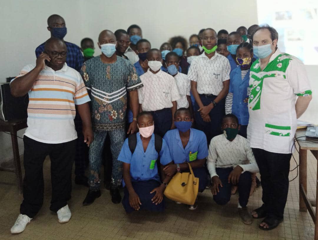 ActivSpaces's tweet image. Giz à travers son programme #Pradec et Activspaces mènent simultanément en ce moment des activités de sensibilisation des jeunes sur l’hygiène numérique et la cyber sécurité dans les communes de Douala 3e région du littoral , Garoua 2 et Poli dans le nord Cameroun 🇨🇲