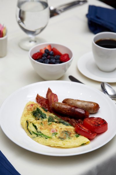 Breakfast is back - and now in Cafe Meredith! Join us for our regular hours, Monday through Friday from 7:00 to 10:00am and this weekend as well for a special Valentine’s weekend. For reservations, please email dining@unionleague.org or call 215-587-5571. #breakfast