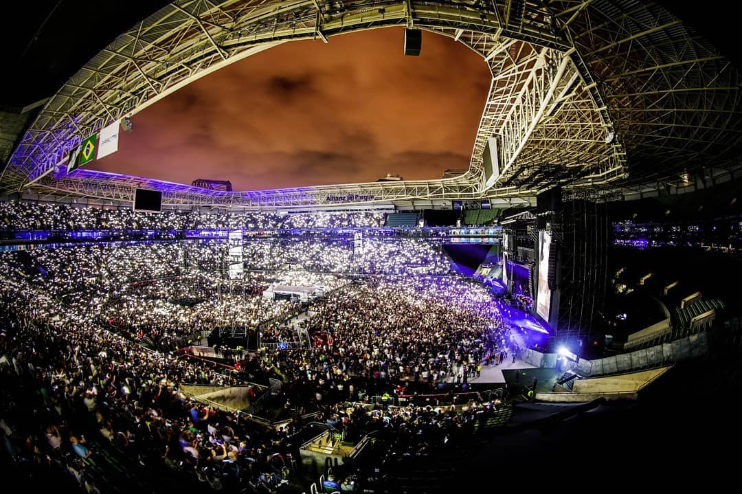 Millions of people around the world got the opportunity to see him, the experience that probably won't happen twice. His show is a journey that begin in early days, span over decades, include classics and new songs.He didn't stop writing new music, constantly working...