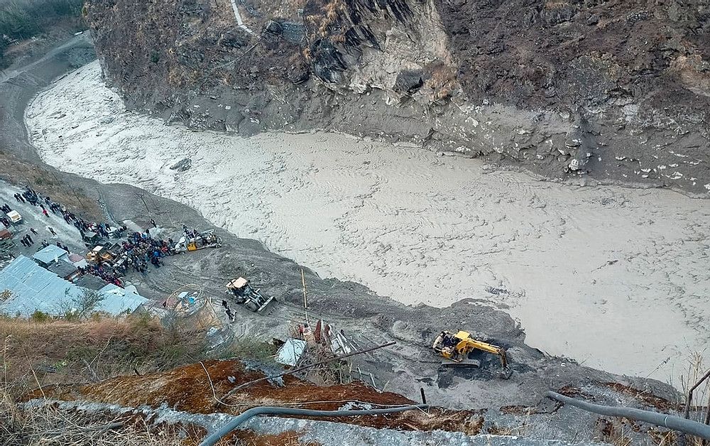 Sie7edeChiapas's tweet photo. Avalancha de agua y lodo deja un centenar de desaparecidos en la India https://t.co/HmlI6YxfZ9 https://t.co/NLcSQ8OGiY