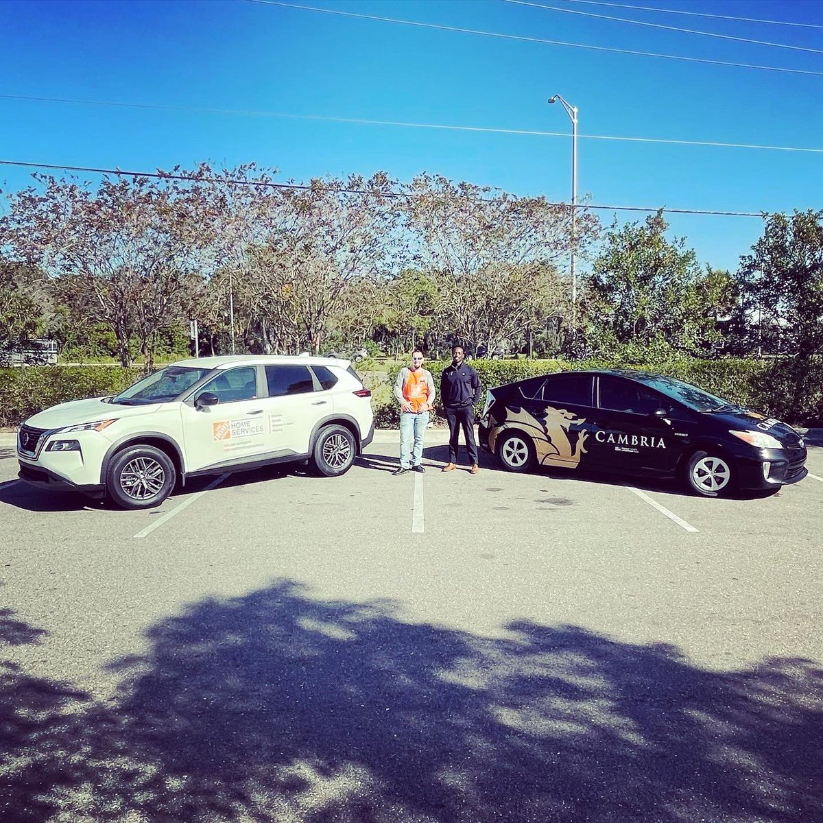 joelawrencee's tweet image. Together we make product service unbeatable!  #getitdonein21 #wearecambria #homedepot #dragonwagon @cambriasurfaces