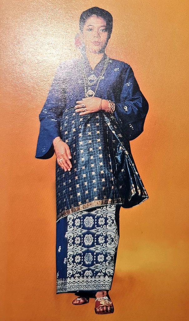 Kurung tradisional baju kedah Kurung Kedah