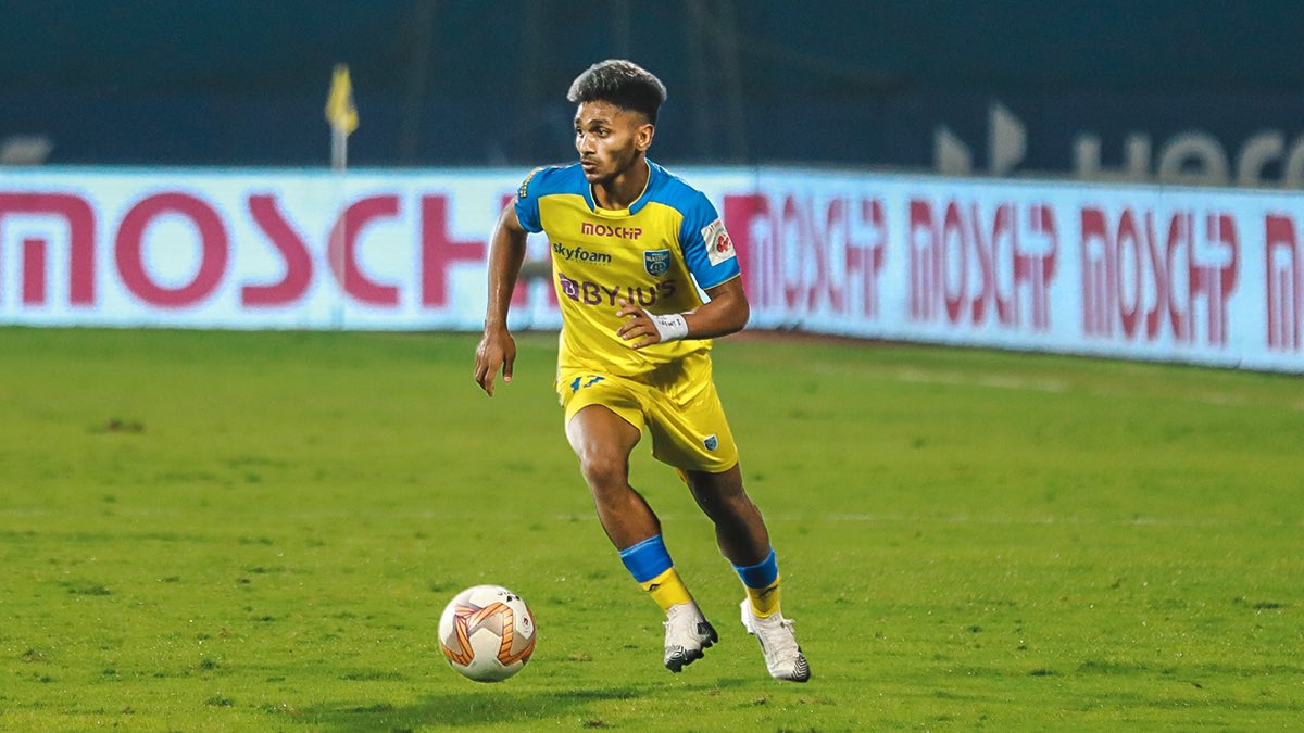 rahulkp_r7_'s tweet image. The fight is not over! We keep going ✊🏽
@keralablasters 💪🏽

#R17 #YennumYellow