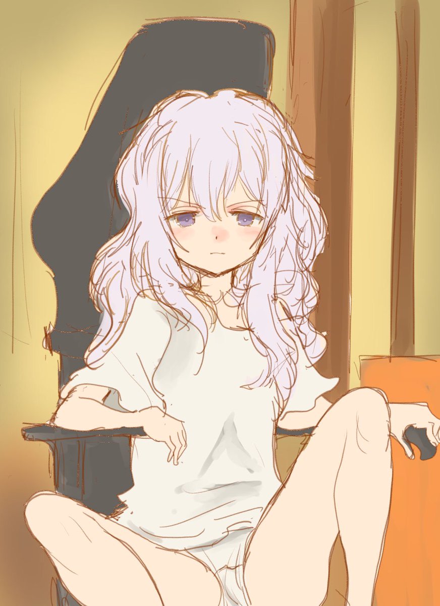 裏世界ピクニックの合法ロリこと小桜さんのもうちょっとリラックスした格好。 