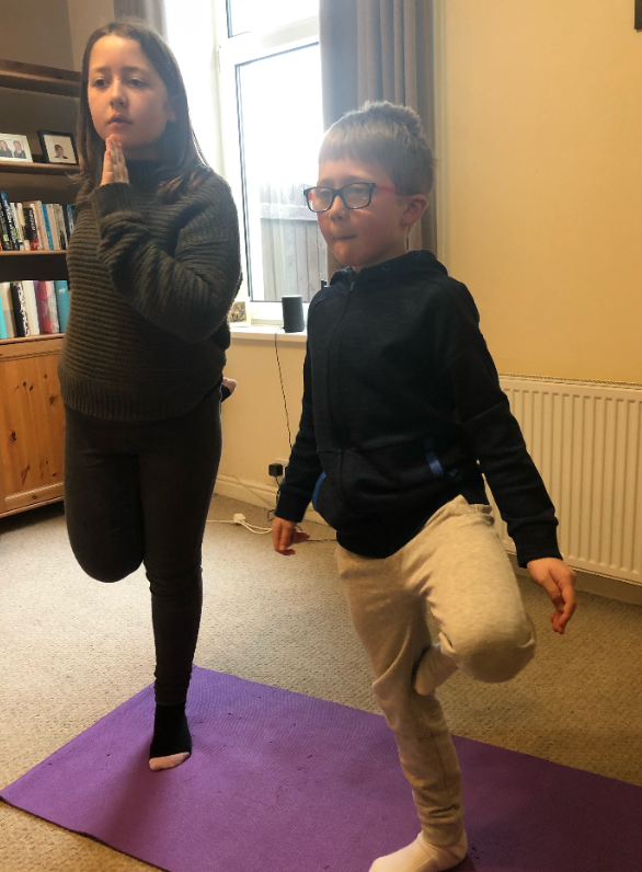 ReinwoodJuniors's tweet photo. Great to see S from 3F and his sister joining in with some Yoga as part of this weeks PSHE lesson! #RJSwellbeing #RJSPSHE https://t.co/8vn0g3Wmw5